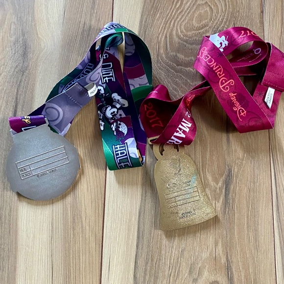 Run Disney Half Marathon Medals - Picture 2 of 2
